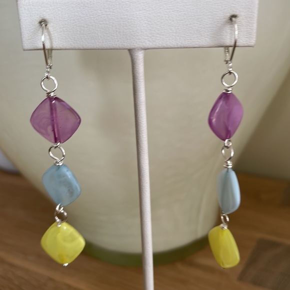 HAND CRAFTED EARRINGS Yellow Blue Lavender Lightweight Acrylic Beads - Picture 5 of 12